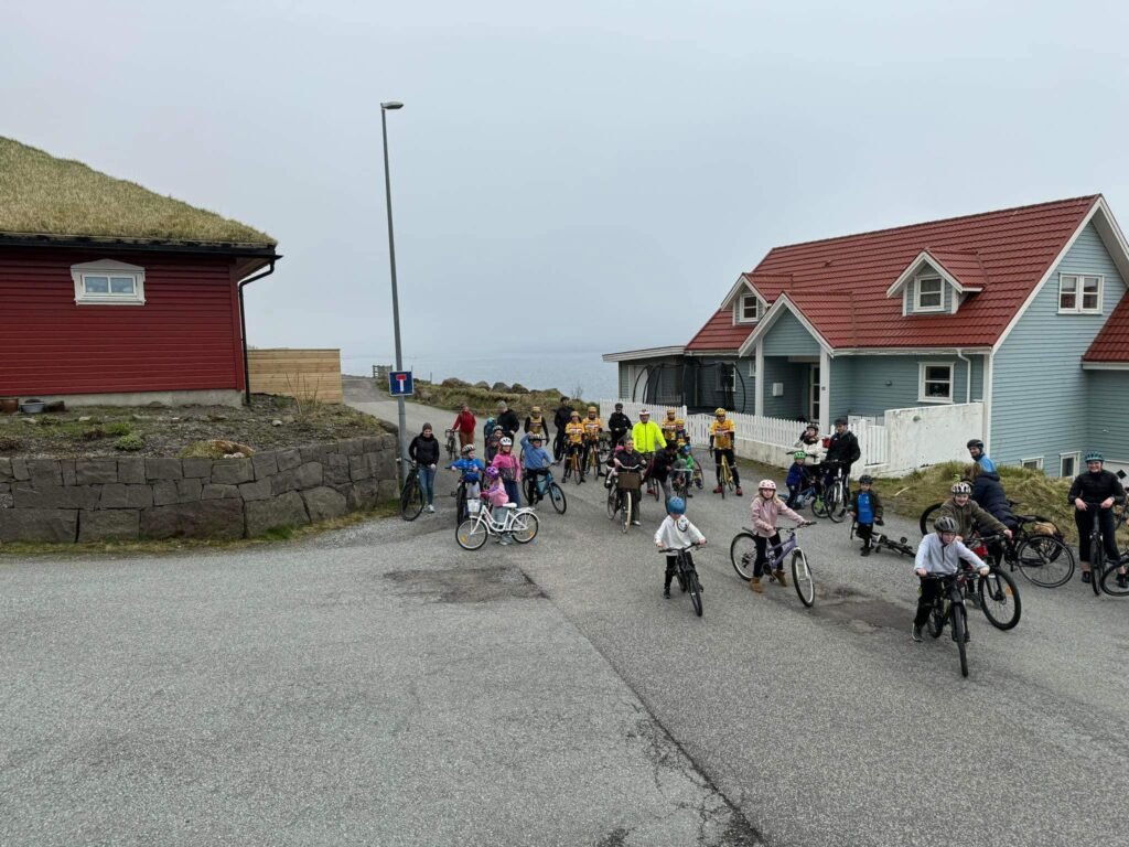 Ein væl eydnaður familjutúrur